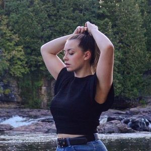 Meet your Posher, Candice